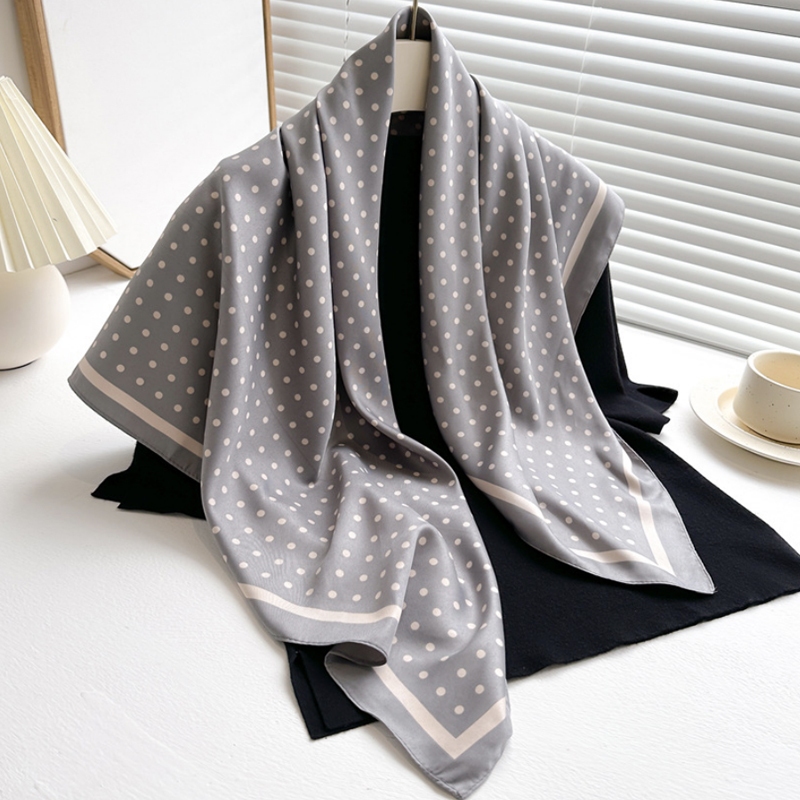 Scarf "Efie" 90 x 90 bahan Texturized Silk Immitation, Scarf Mewah