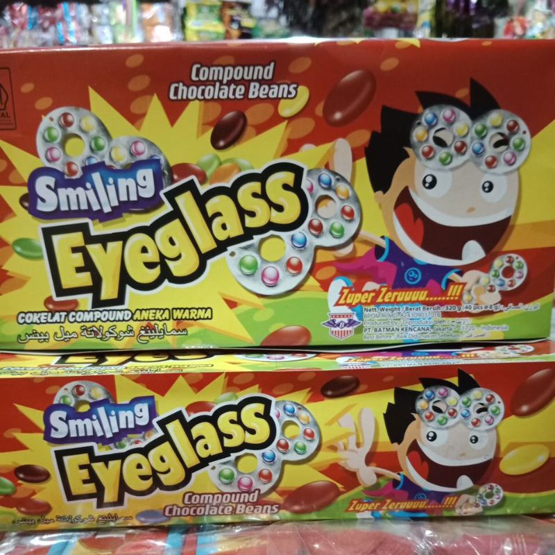 

Smiling Eyeglass