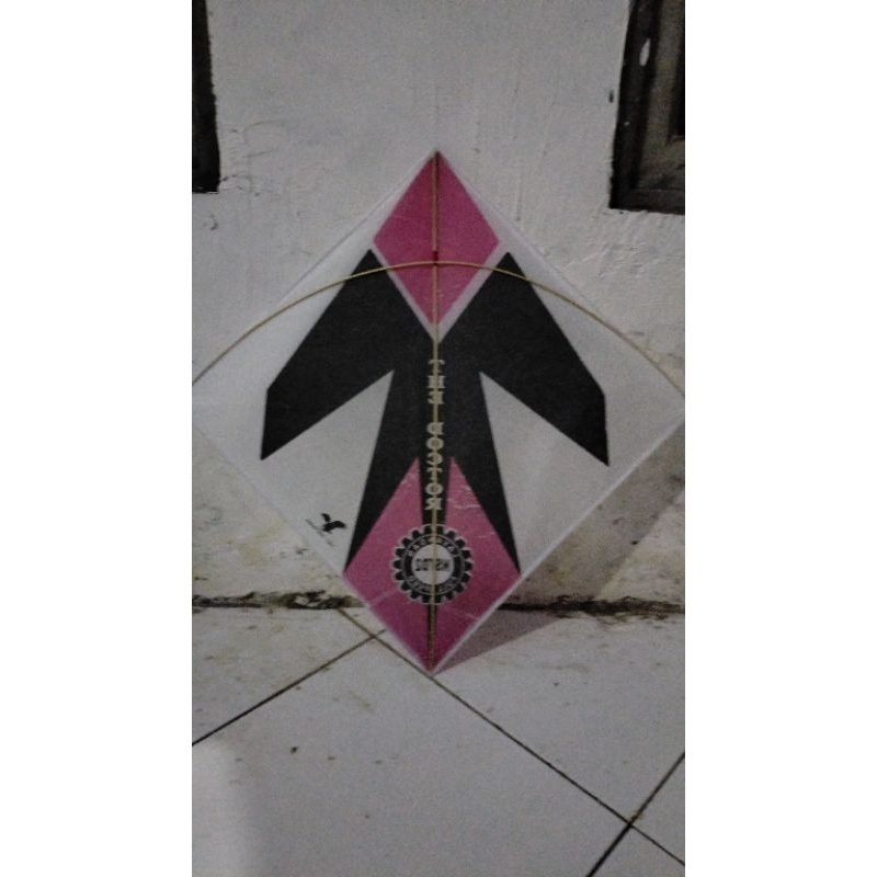 layangan Sukhoi dua warna super lilitan biasa