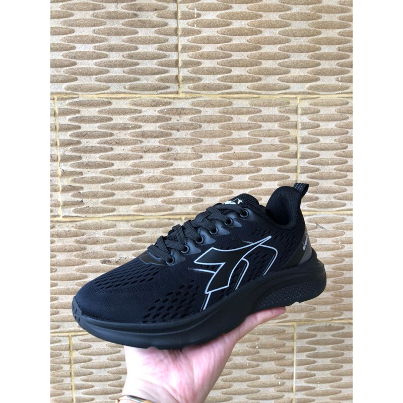 DIADORA HAFUZA MONO BLACK // SEPATU SEKOLAH FULL BLACK ORY SHOES MEN
