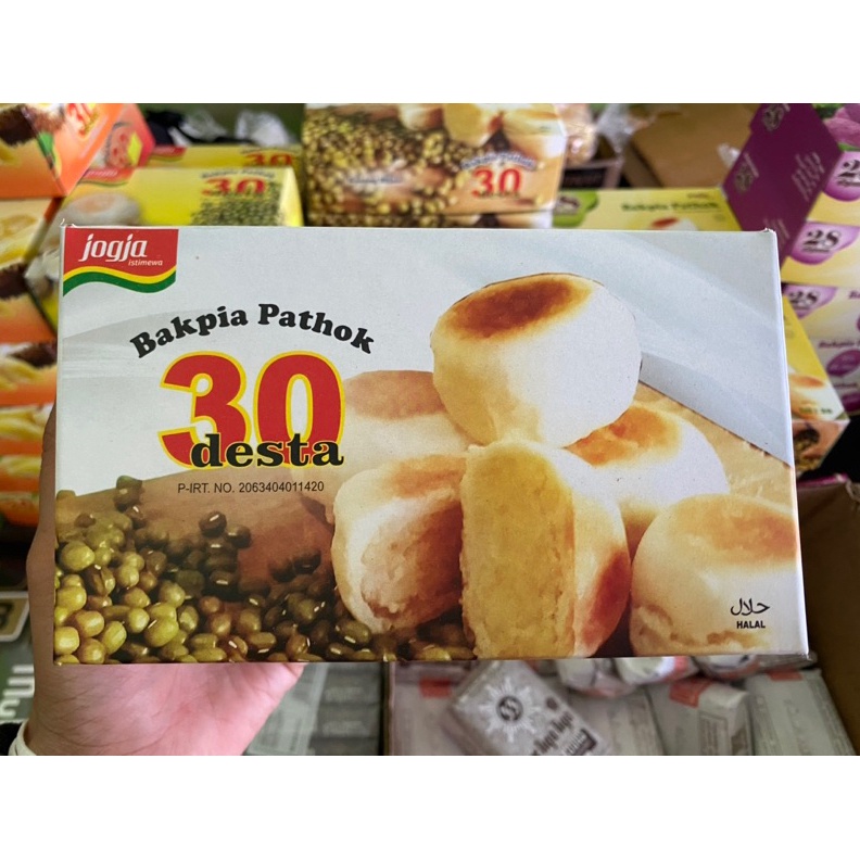 

BERKUALITAS BAKPIA PATHOK BASAH RASA KACANG HIJAU KEMASAN VAKUM ISI 16 BIJI