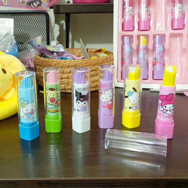 

Penghapus pensil bentuk lipstick karakter sanrio kuromi my melody pompompurin hello kitty cinnamoroll pochacco eraser pencil murah lipstik putar alat tulis sekolah stationery stationary altul karet setip stip hapusan kartun cartoon pencil murah bolpen