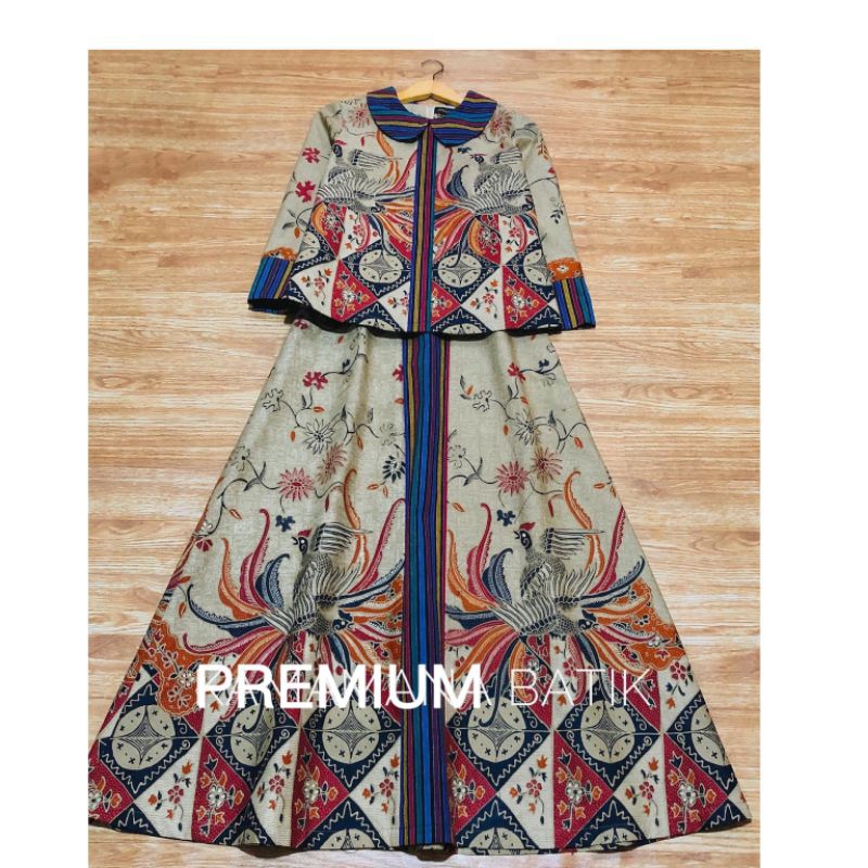 SETELAN BATIK MODERN INDONESIA