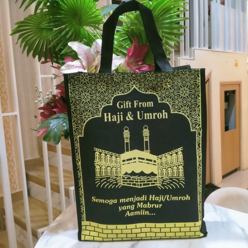 

tas haji dan umroh/souvenir haji umroh 30x40 jahit harga per lusin