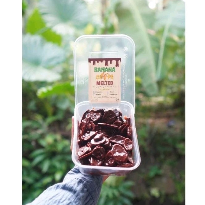 

Olela Bites - Keripik Pisang Coklat Lumer Kemasan 500ml Berat 175gr
