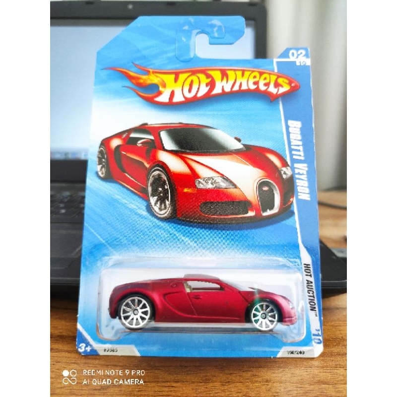Hot Wheels Bugatti Veyron merah