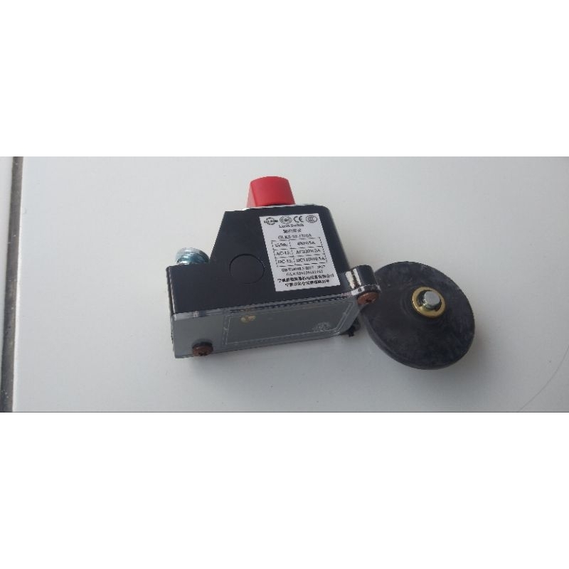 Elevator limit switch