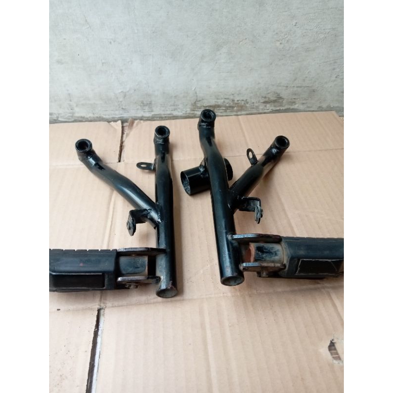 Footstep Step belakang Vario 110 old karbu Original copotan