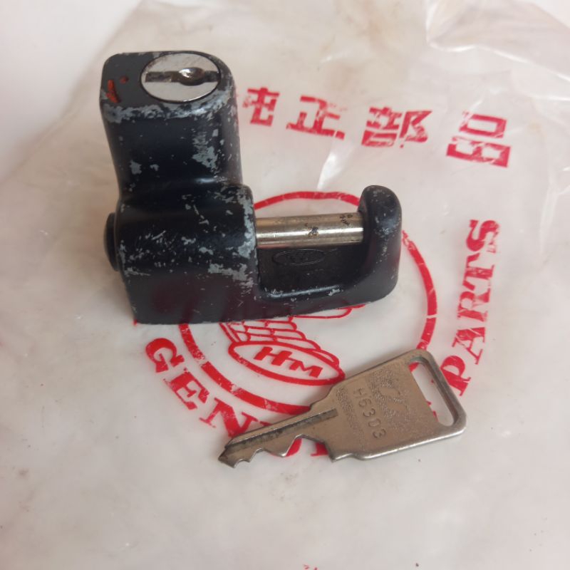 Helmet holder Kunci helm ori original NOS mata kunci 1 cb100 cb125 s90 s90z benly s110 cb 100 125