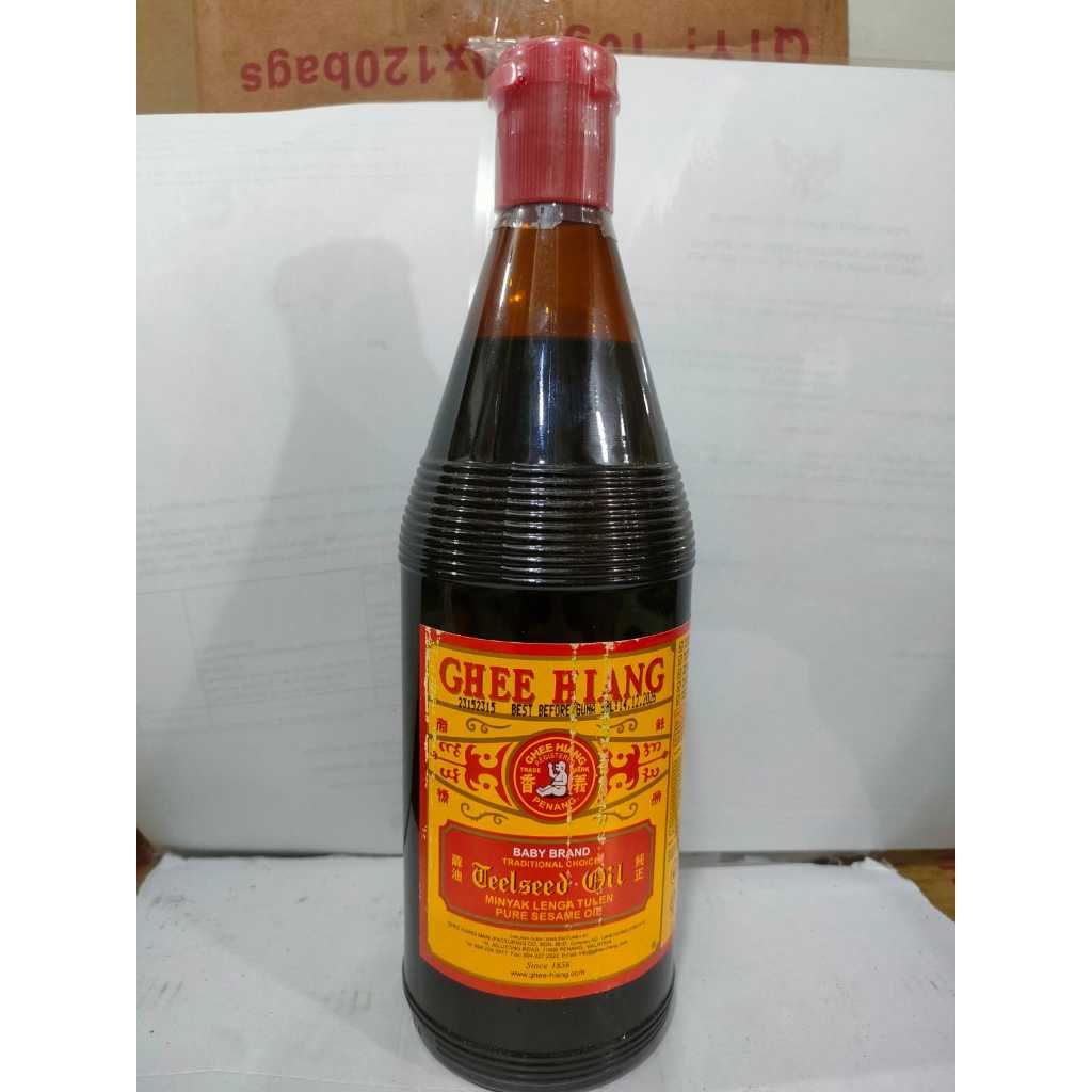 

Original Ghee Hiang – Baby Sesame Oil/Minyak Wijen (Besar) (700 ML) / Minyak Wijen Baby Brand GHEE HIANG Pure Sesame Oil 700 ml MALAYSIA