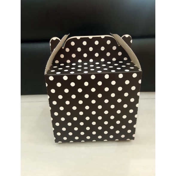 

FLASH SALE Box kue Favor PolkadotBox kueBox SouvenirBox Snack isi 5
