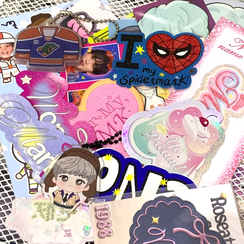 

unused die cut sticker, photocard, id photo, keychain & glitter holder from local & thai artist!