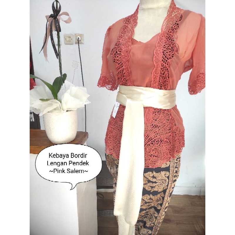 Kebaya Sifon Bordir
