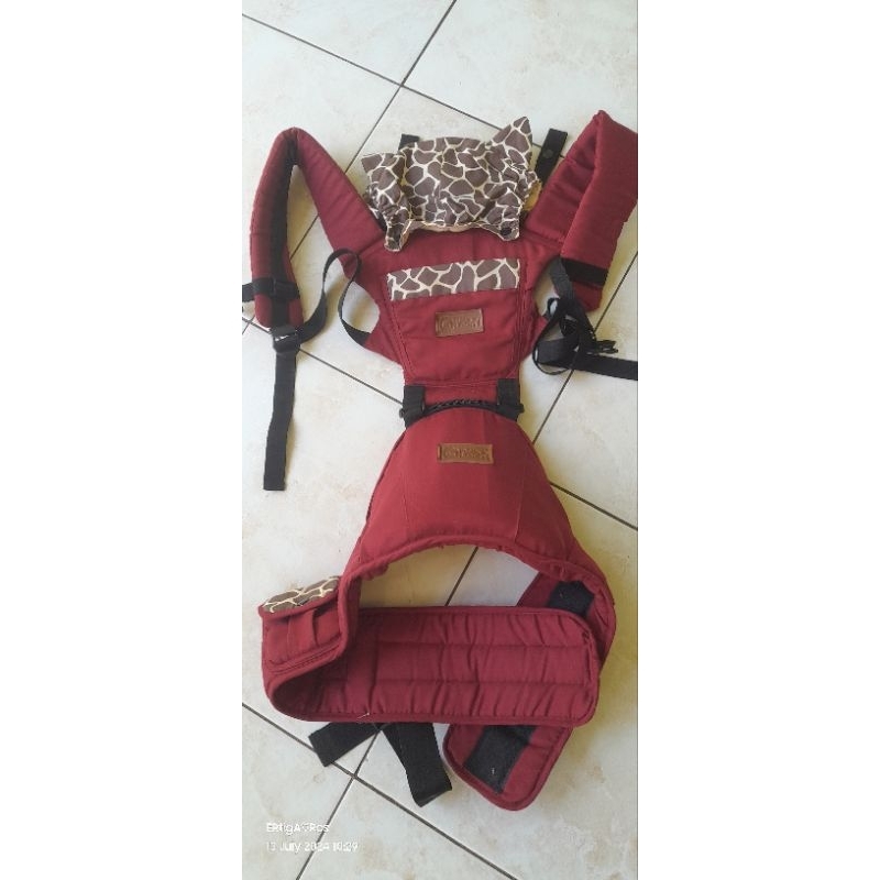 Hipseat gdendongan depan Baby Leon