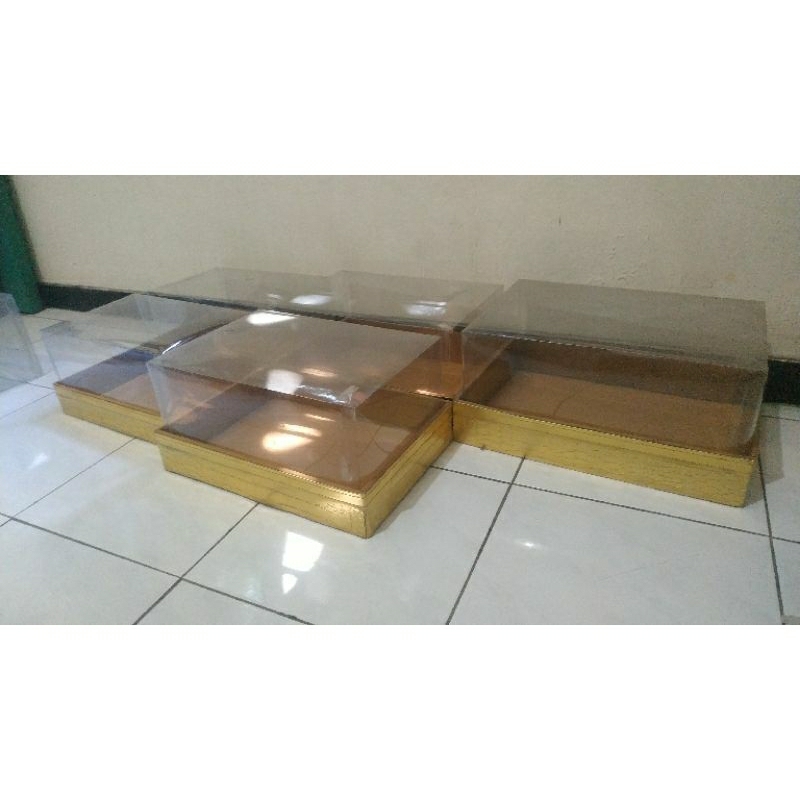 

BOX SESERAHAN 5 box (PRELOVED)