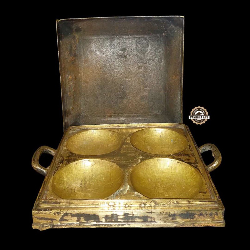 Cetakan kue apem lubang 4 kuningan lawas