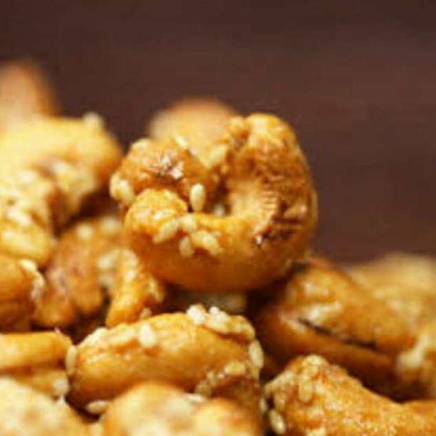 

HANYA DISINI PROMO 5gram Mede Goreng Wijen kacang mete wijen