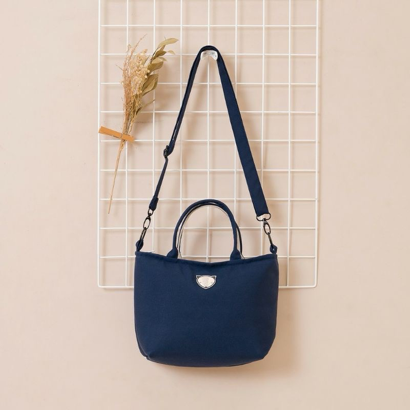 Preloved Cassy bag navy by little munya