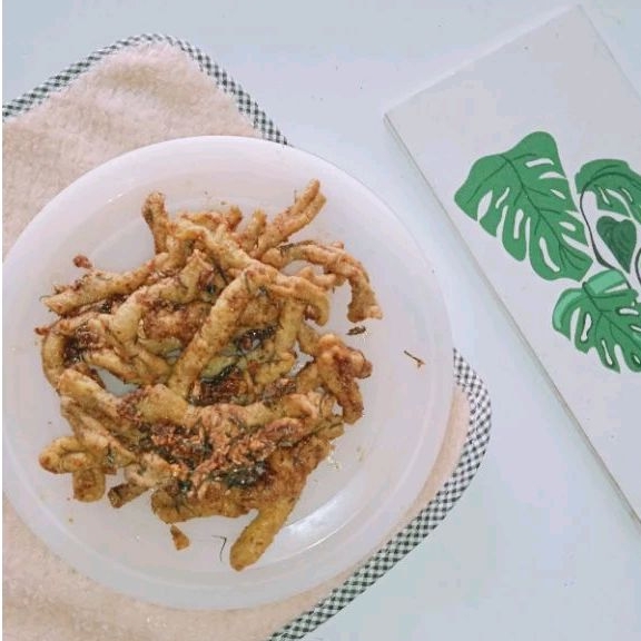 

USUS CRISPY PEDAS 1 KG VIRAL KRIPIK USUS GORENG KRUPUK CRISPY BUMBU ENAK HALAL