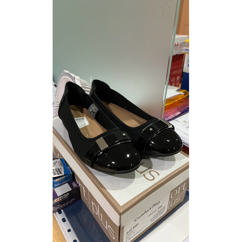 Sepatu WW Corey Comfort Plus