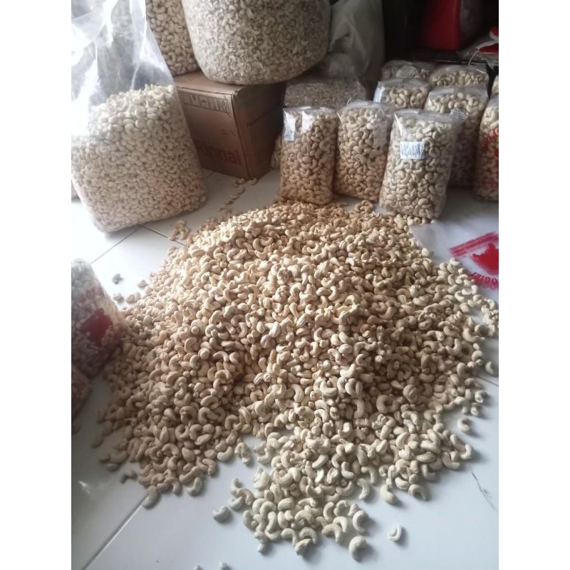 

kacang mete mede wonogiri almond super premium mentah utuh 500 gram