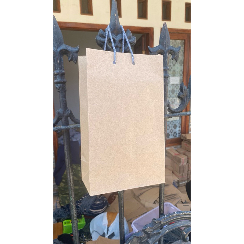 

(paket 12pcs) Paperbag Polos coklat ukuran 13x10x22 |Tas Kado |Tas Souvenir