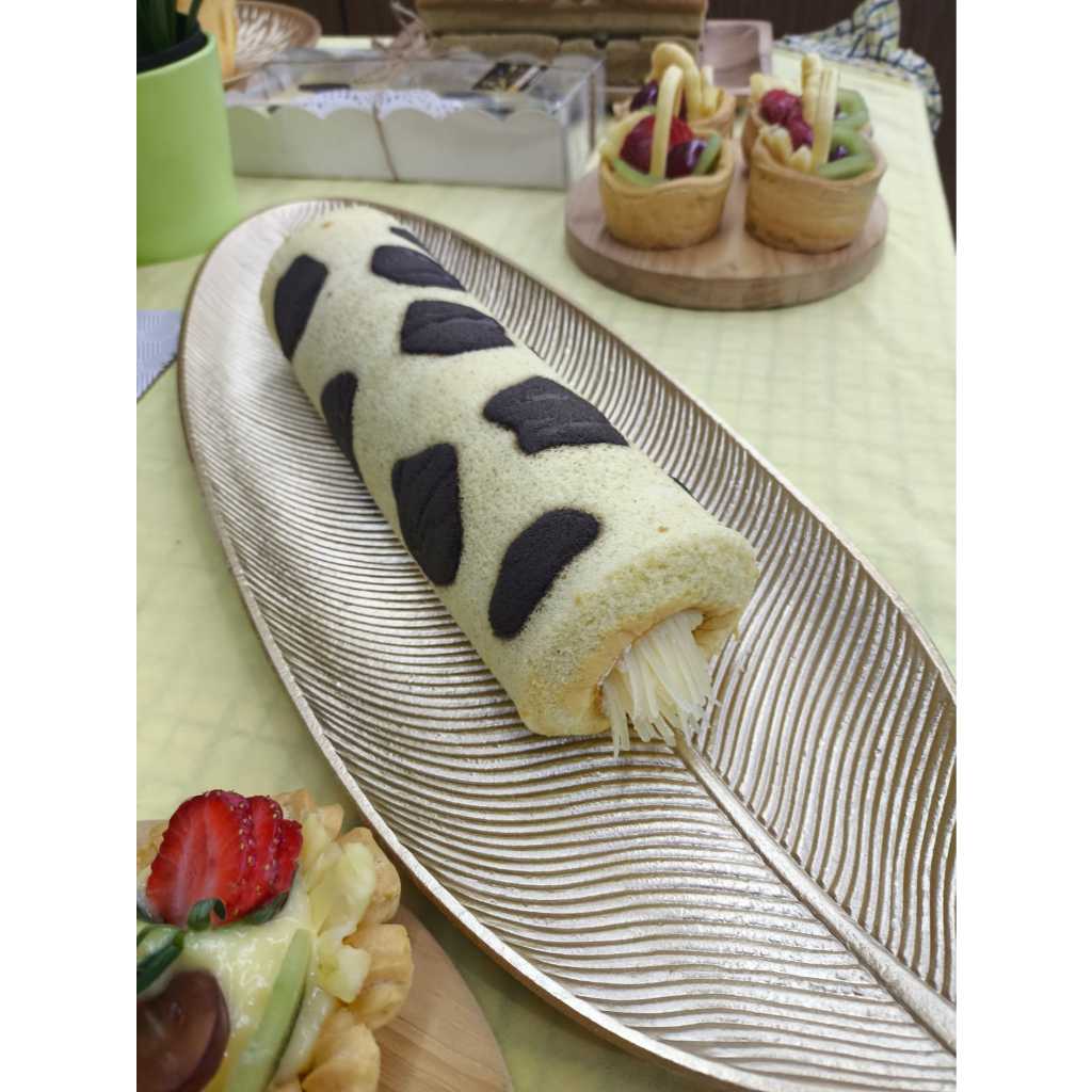 

PARNELL CAKERY moomoo roll cake