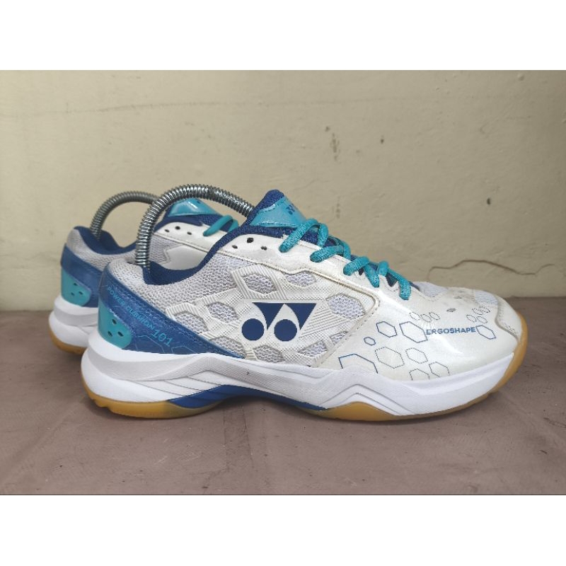 Sepatu Yonex Power Cushion 101