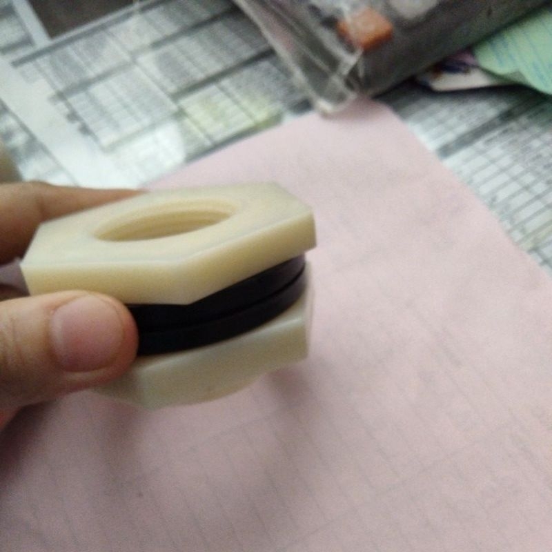 adaptor tandon. kopling tandon 1 inch drat dalam. bulkhead 1 inch