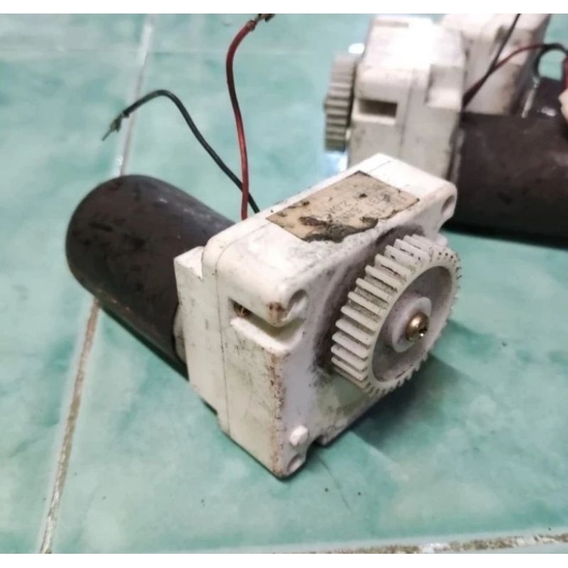 DC Motor Gearbox FH6-1538 2A 12volt normal