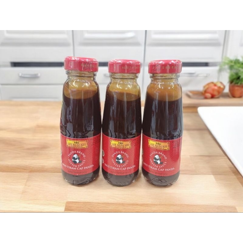 

FINDFIVEN MART - Saus Tiram Oyster Sauce CAP PANDA LEE KUM KEE 145g