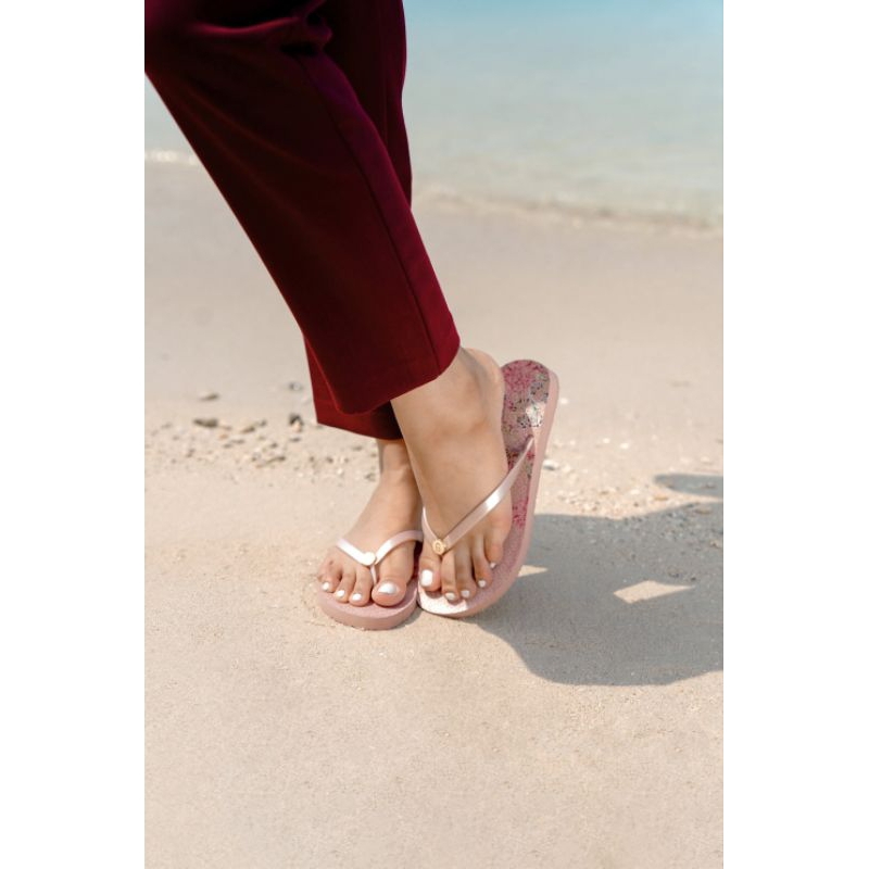 Buttonscarves Misool Flip Flop New