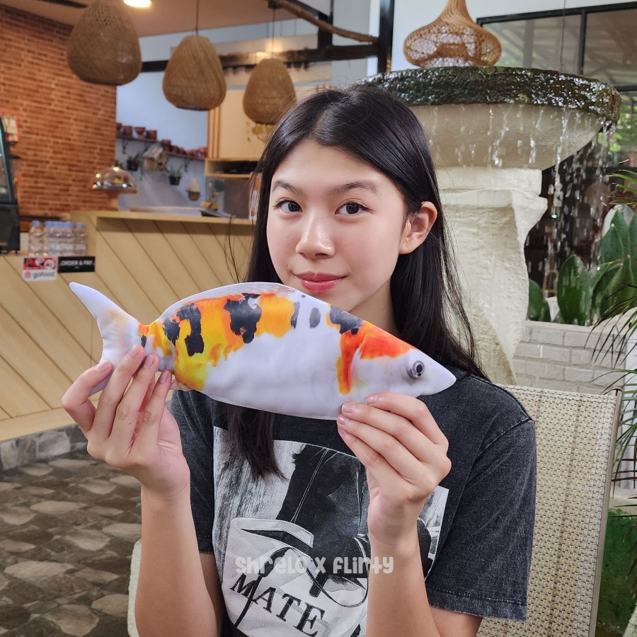 

Tempat Pensil ikan Pouch bentuk ikan atau tempat Makeup lucu unik untuk sekolah banyak variasi