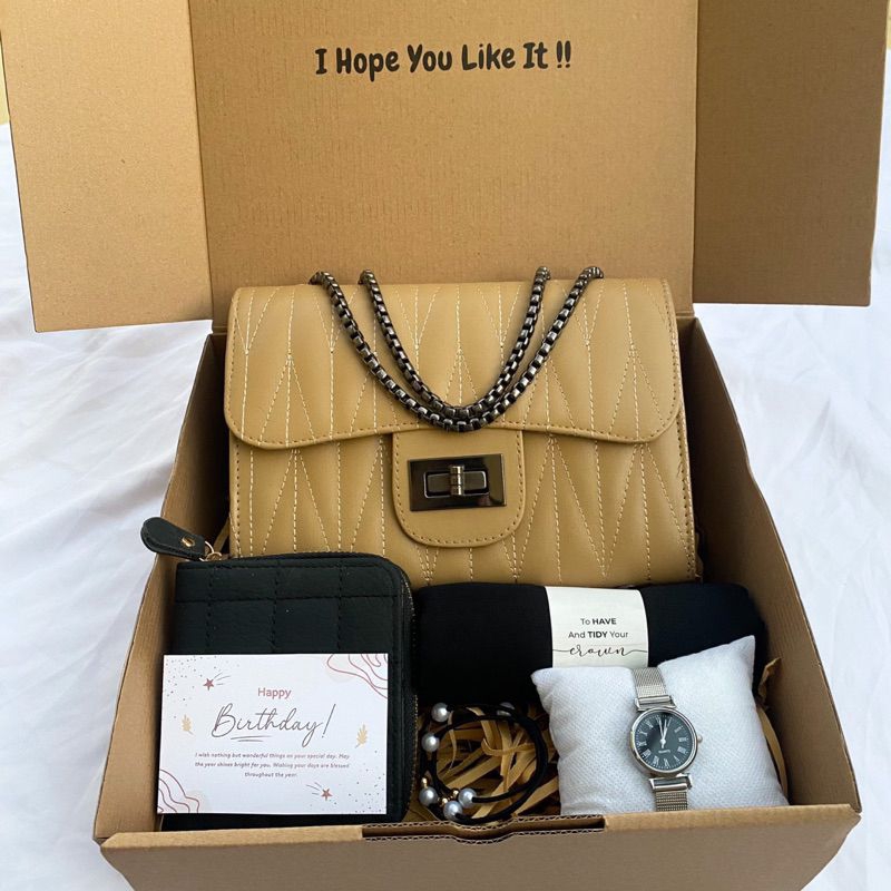 Hampers cewek/Hampers tas cewek/Kado ulang tahun/Kado pernikahan/Hampers ulang tahun