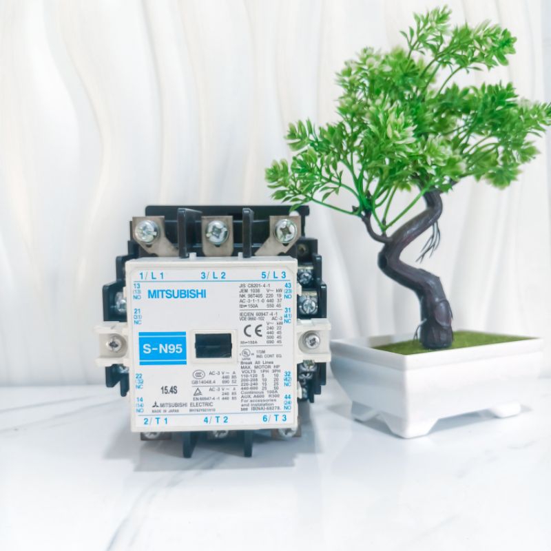Contactor Kontaktor Mitsubishi sn95 150A 220v