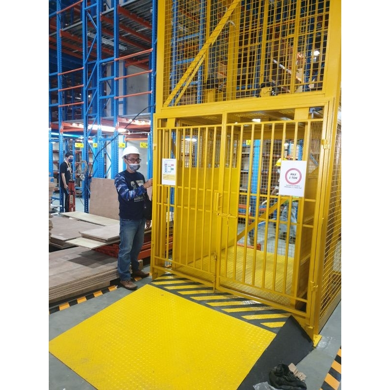 Lift barang