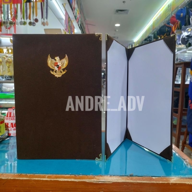 

map beludru coklat Garuda coating