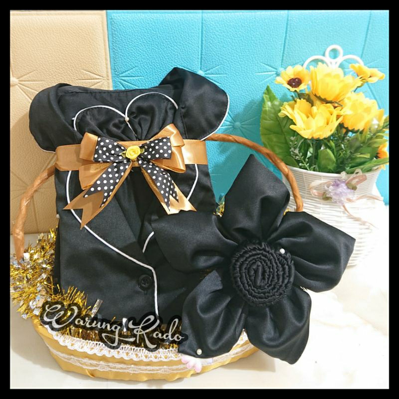 HANTARAN SESERAHAN PERNIKAHAN BAJU TIDUR PIYAMA SATIN