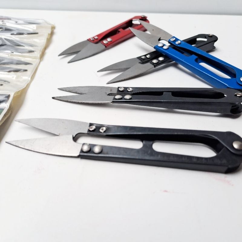 

CEKRIS Potong 12 pcs/ Gunting Cekris/ Guntingn Benang Bordir/ Gunting Jahit