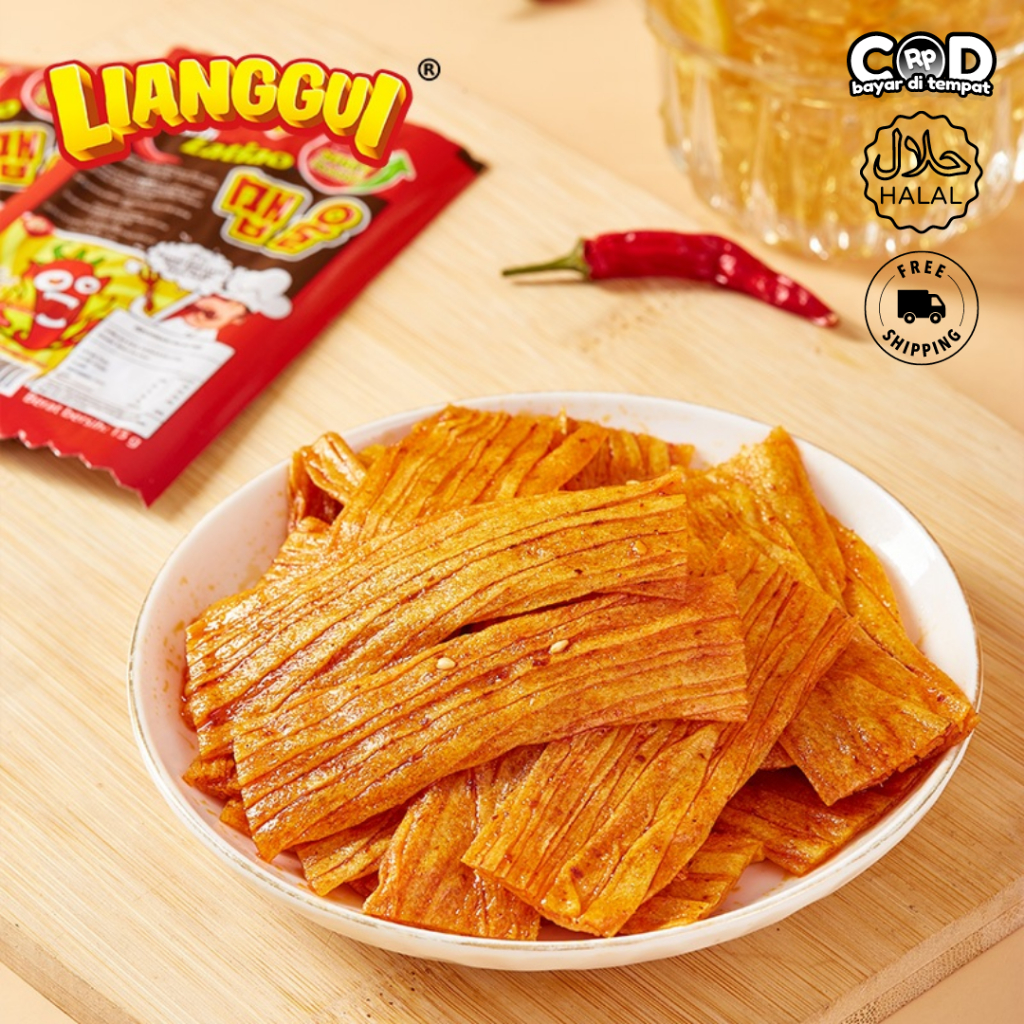 

Halal snack premium Lianggui skinLatiao rasa pedas manis snack import cemilan makanan ringan