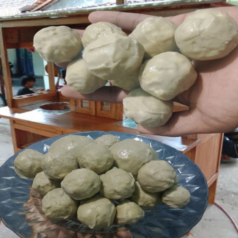 

Replika / bakso urat mentah ( paket bakso urat isi 15 mix/campur besar kecil sedang ) cocok untuk display / dummy / mainan anak / edukatip / hiasan / pajangan / etalase toko