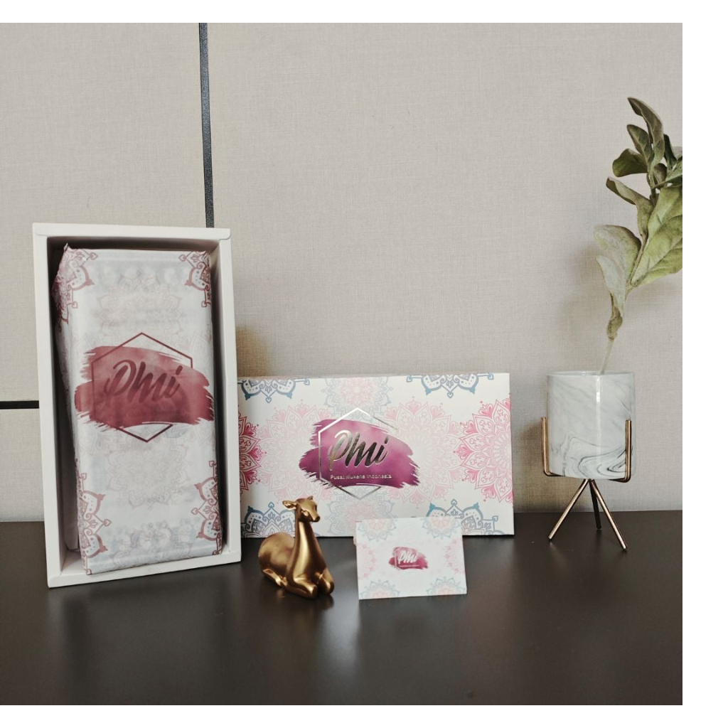 

Hampers Box Hadiah Gift Free Card