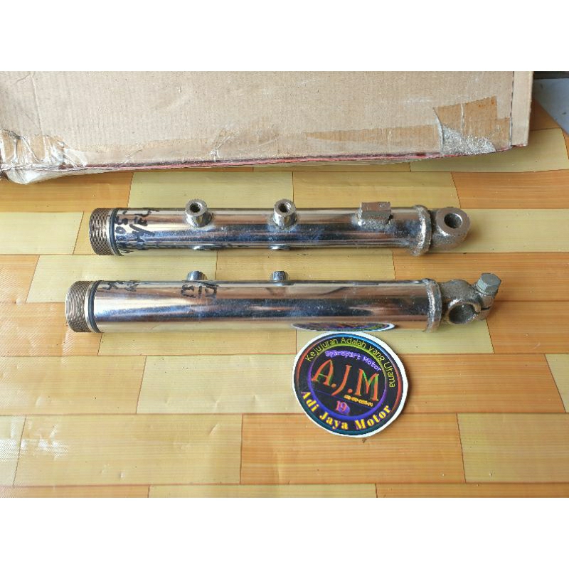 Bottom Tabung Shock Depan Kawasaki Kh100 Kh 100 Original Nos
