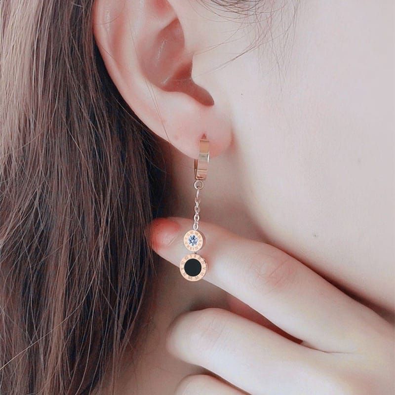 Anting Hoop Titanium Jam Romawi Bulat Hitam