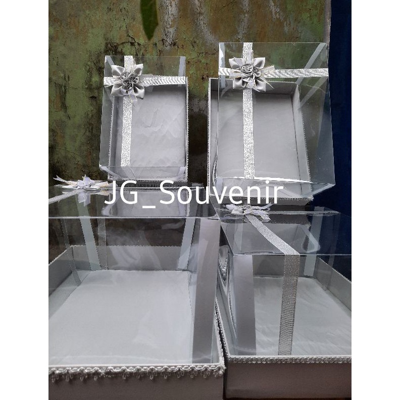 

KUALITAS TERBAIK Kotak hantaran seserahan mika pita tinggi isi 4 warna silver