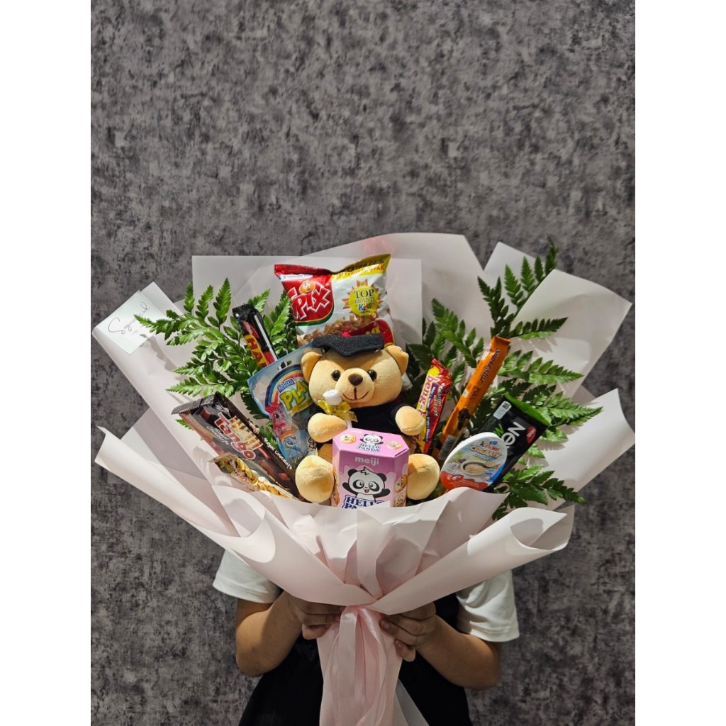 

Snack Bouquet / Bunga Box / Buket Bunga / Buket Snack / Bunga Fresh / Hadiah / Bunga Wisuda / Graduation / Valentine / Hari Ibu