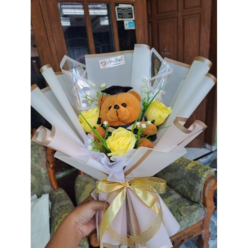 Bucket Wisuda Boneka + Bunga#Buket boneka#buket bunga#buket wisuda#buket malang