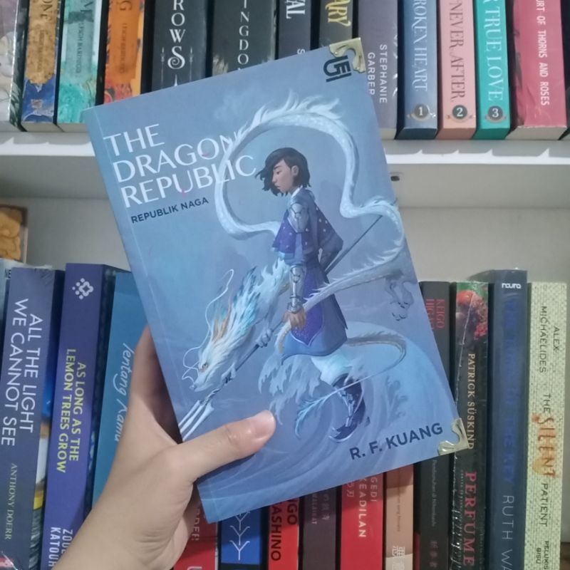 The Dragon Republic PRELOVED