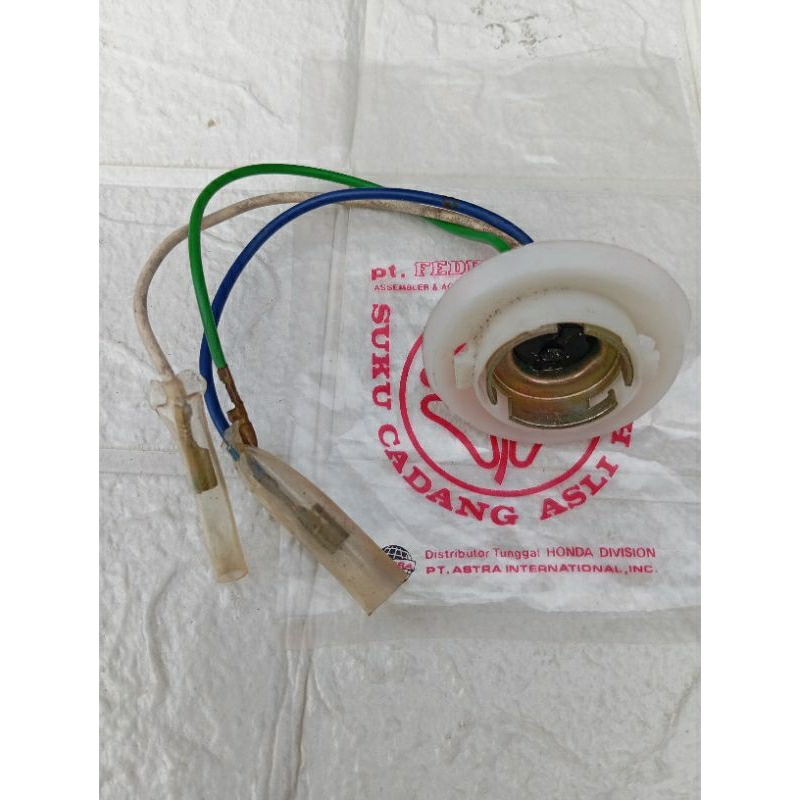 Soket fiting lampu depan gl pro max win gl 100 cb100 original