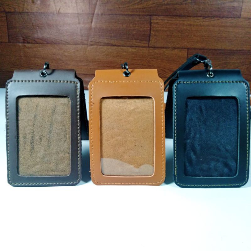 

ID CARD/NAME TAG KULIT FLIP3 SLOT MAGNET (BISA CUSTOM GRAFIR)